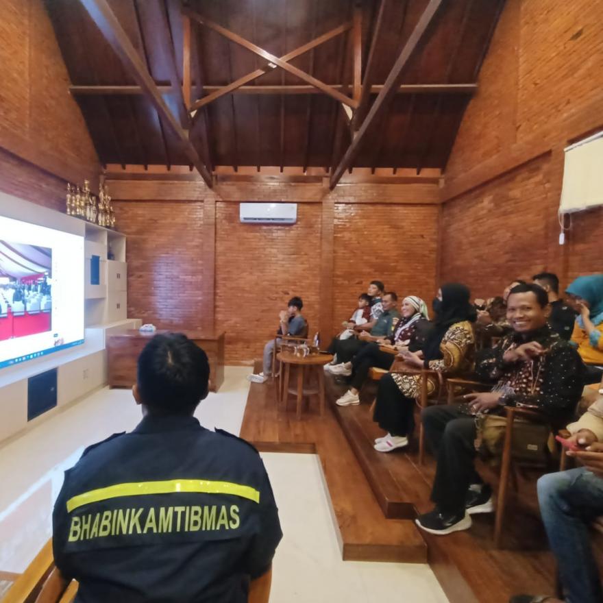 Fasilitasi Kegiatan Nonton Bareng Wayang Kalurahan Pleret
